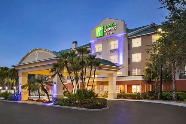 Images Holiday Inn Express & Suites Sarasota East - I-75 by IHG