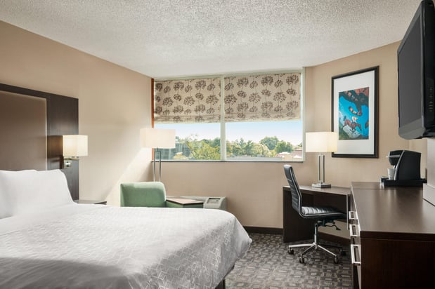Images Holiday Inn Louisville East - Hurstbourne by IHG