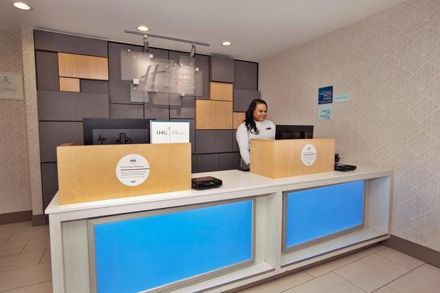 Images Holiday Inn Express Richmond - Midtown by IHG