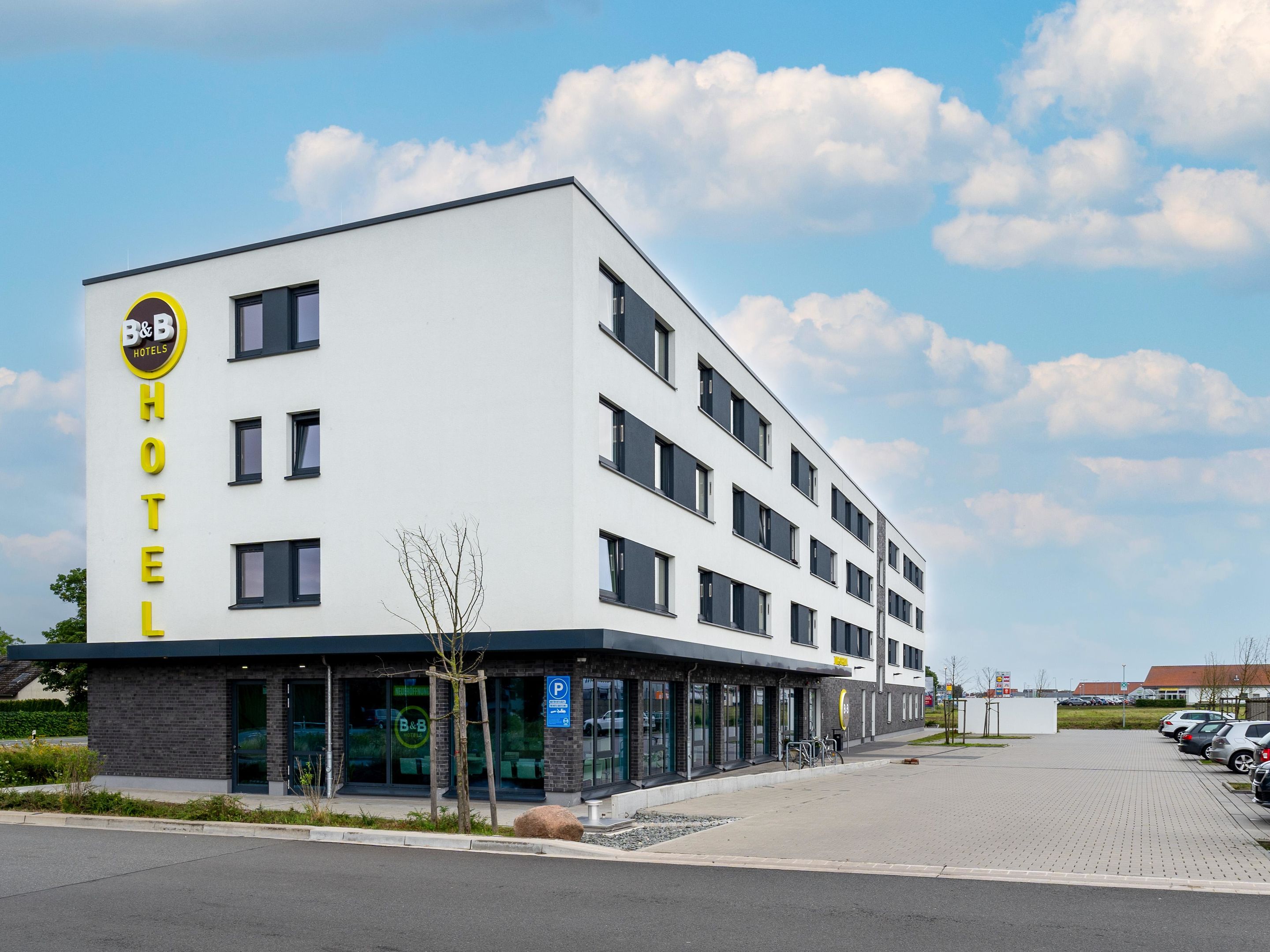 Bilder B&B HOTEL Wolfsburg-Weyhausen