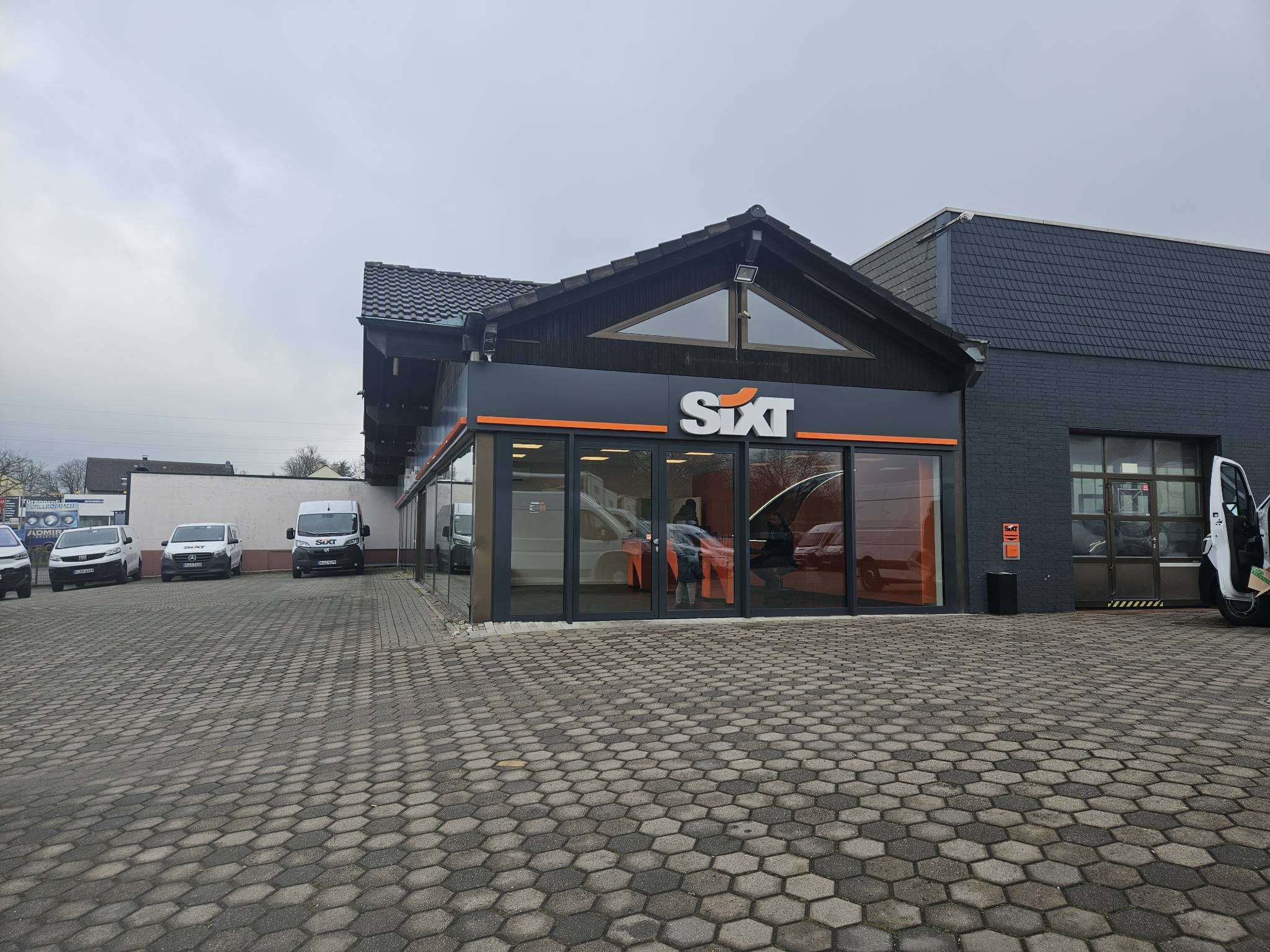 SIXT Truck Center Dortmund, Evinger Straße 21 in Dortmund