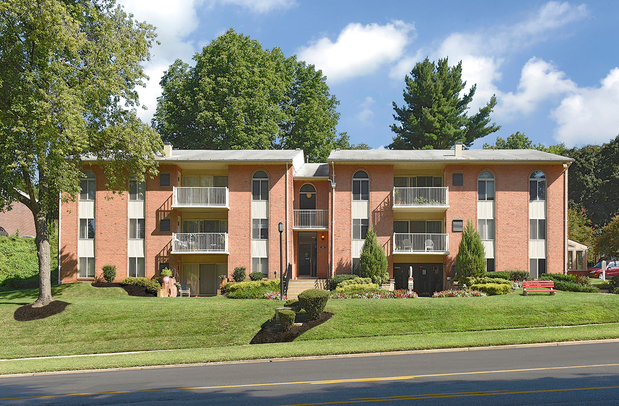 Images Padonia Village Apartments