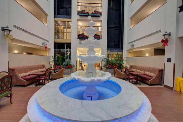 Images Hampton Inn & Suites Rockville Centre