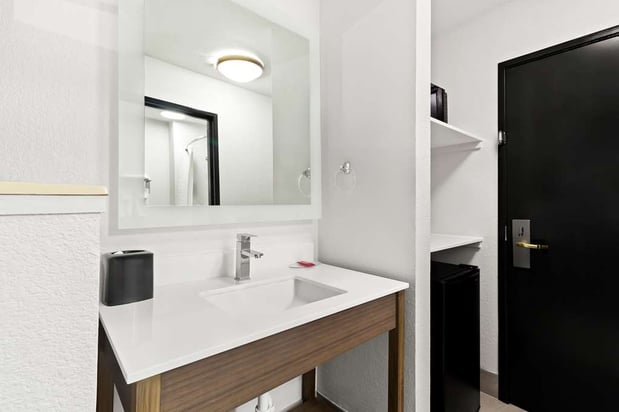 Images SureStay by Best Western Groves