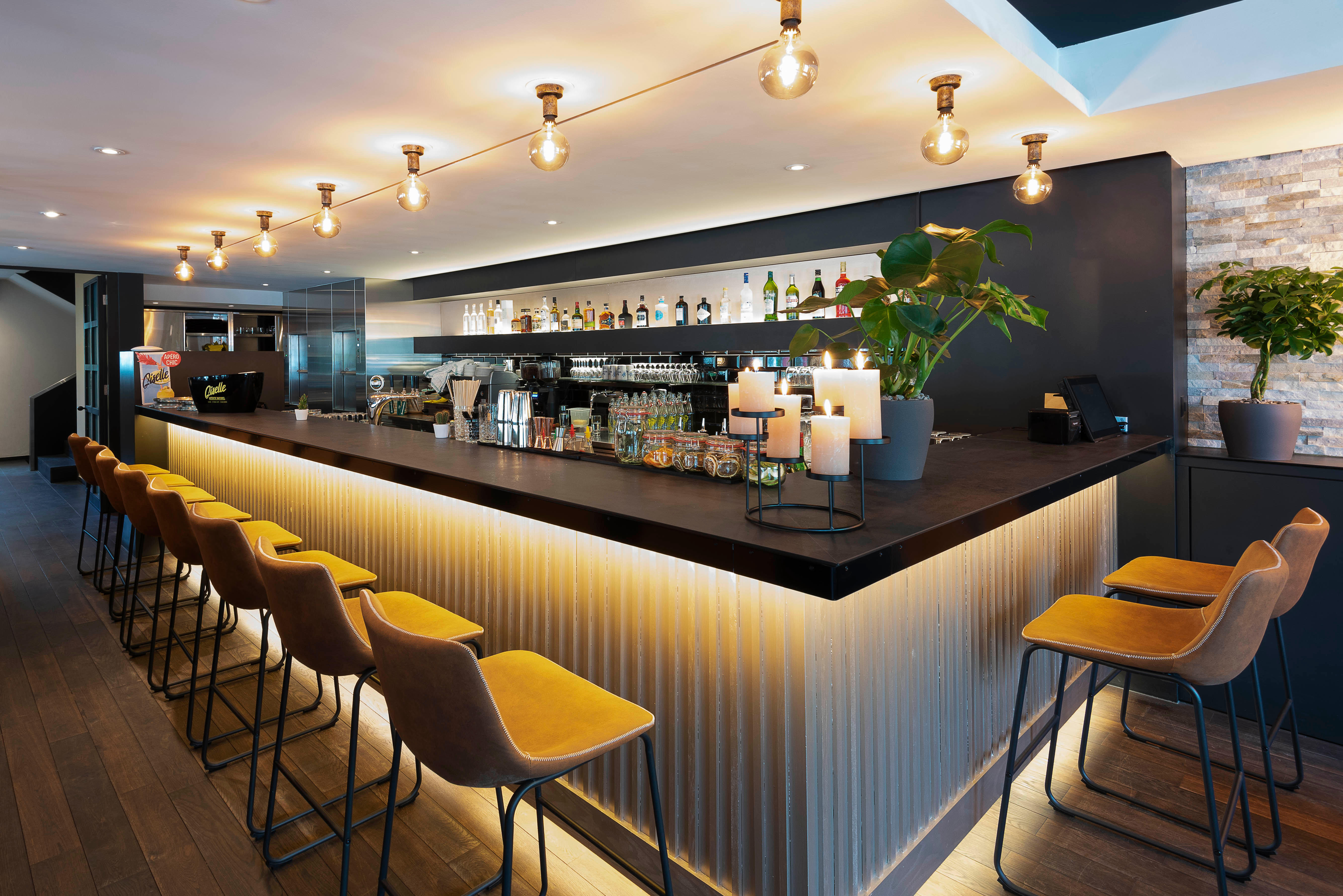 Völlerei, Zürichstrasse 4 in Adlsiwil