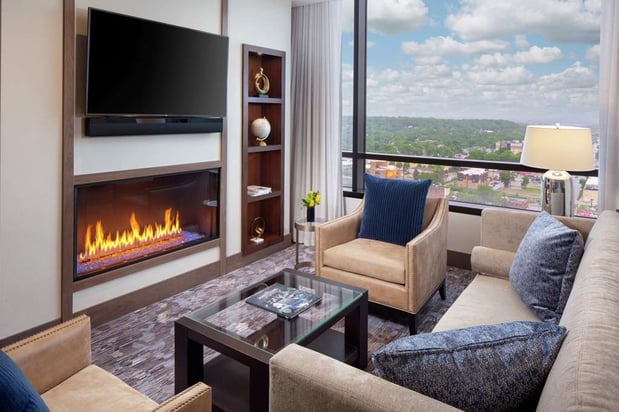 Images Hilton Rochester Mayo Clinic Area