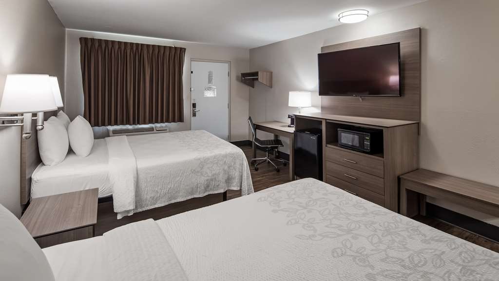 Double Queen Guestroom