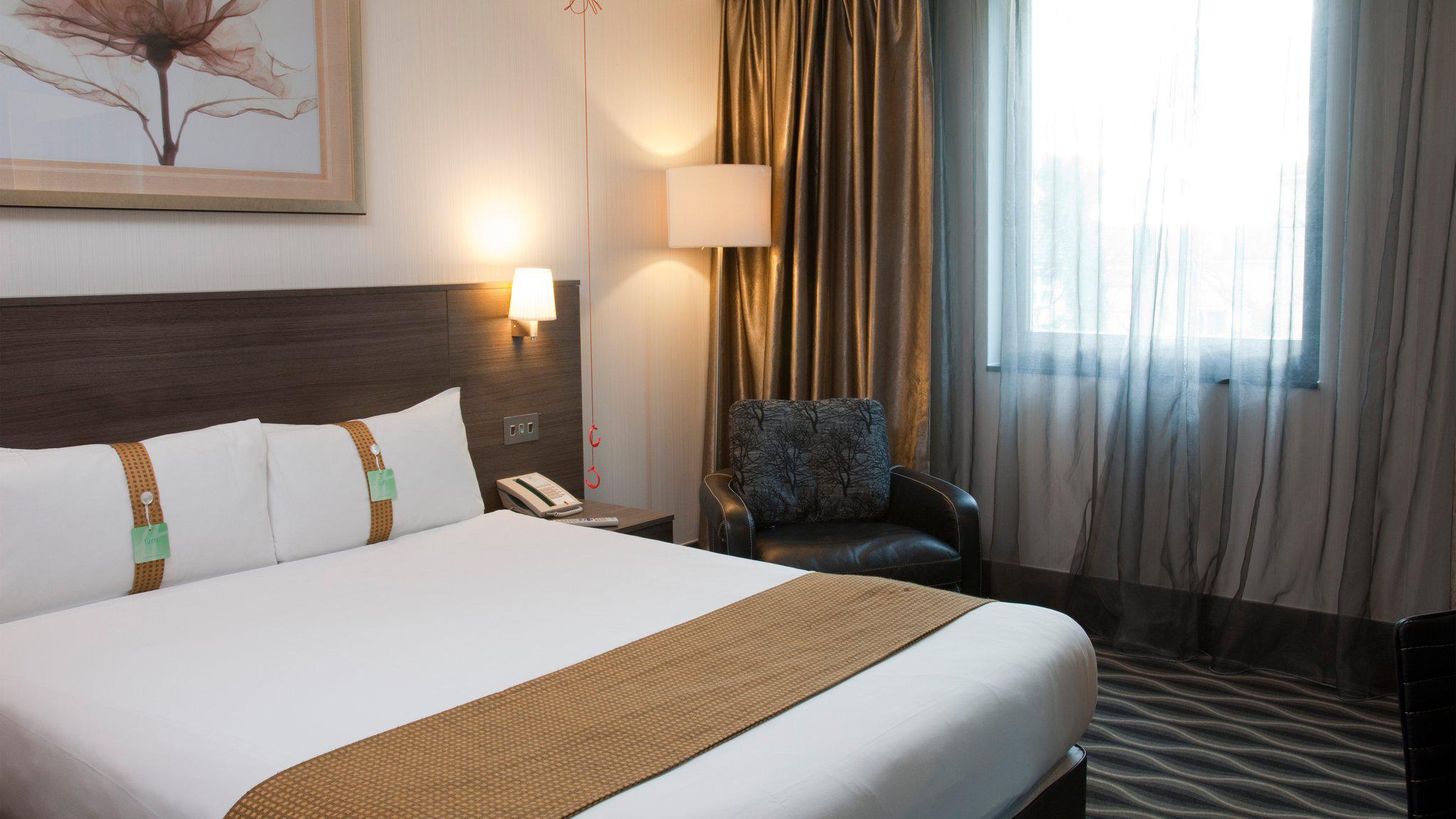 Images Crowne Plaza London - Kingston, an IHG Hotel