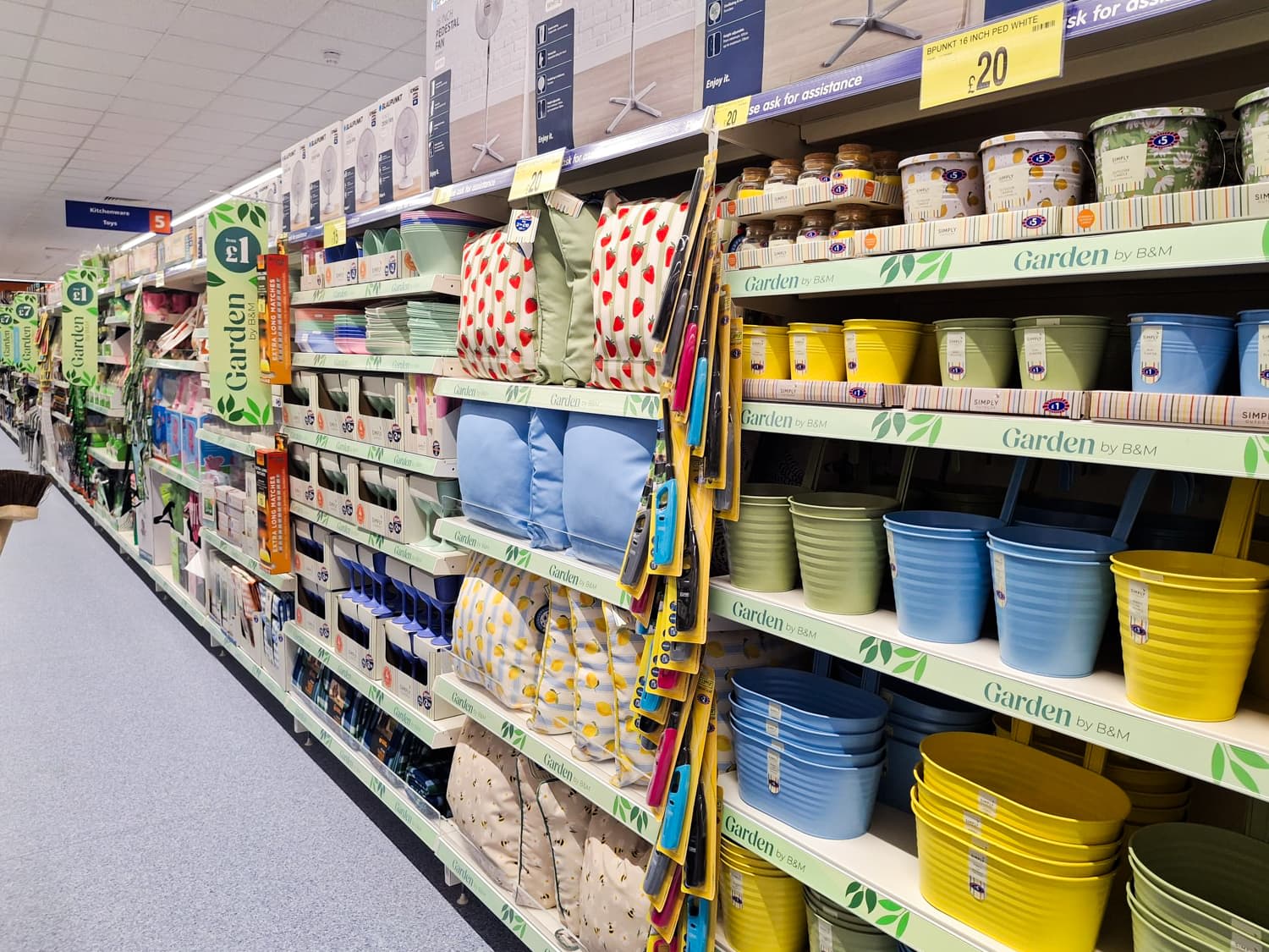 Images B&M Store