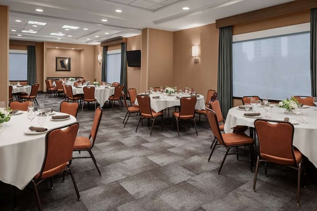 Images Hilton Garden Inn Minneapolis Downtown