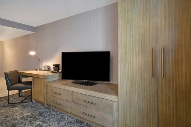Images DoubleTree by Hilton St. Louis Airport