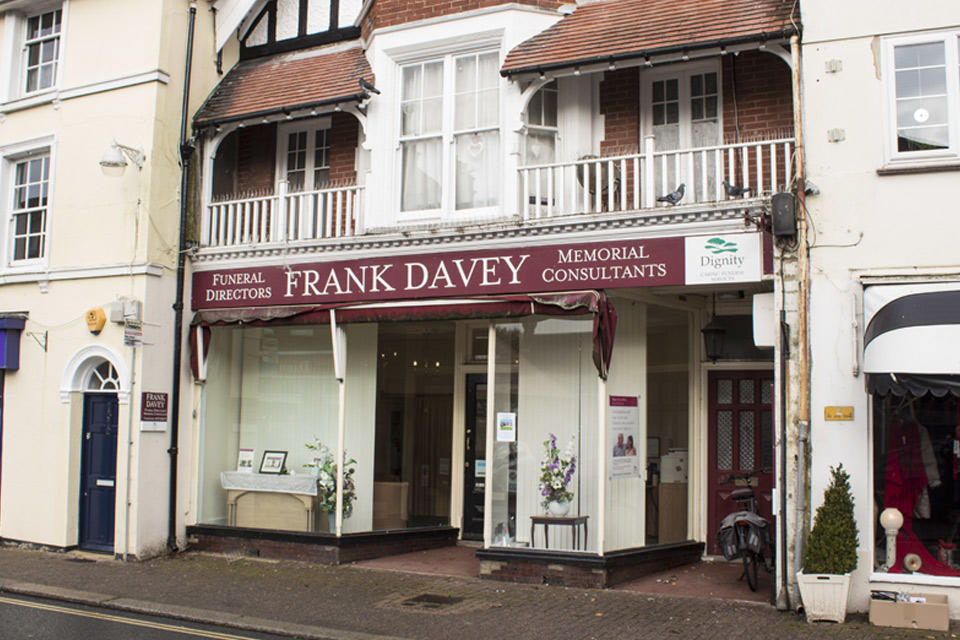 Images Frank Davey & Co Funeral Directors