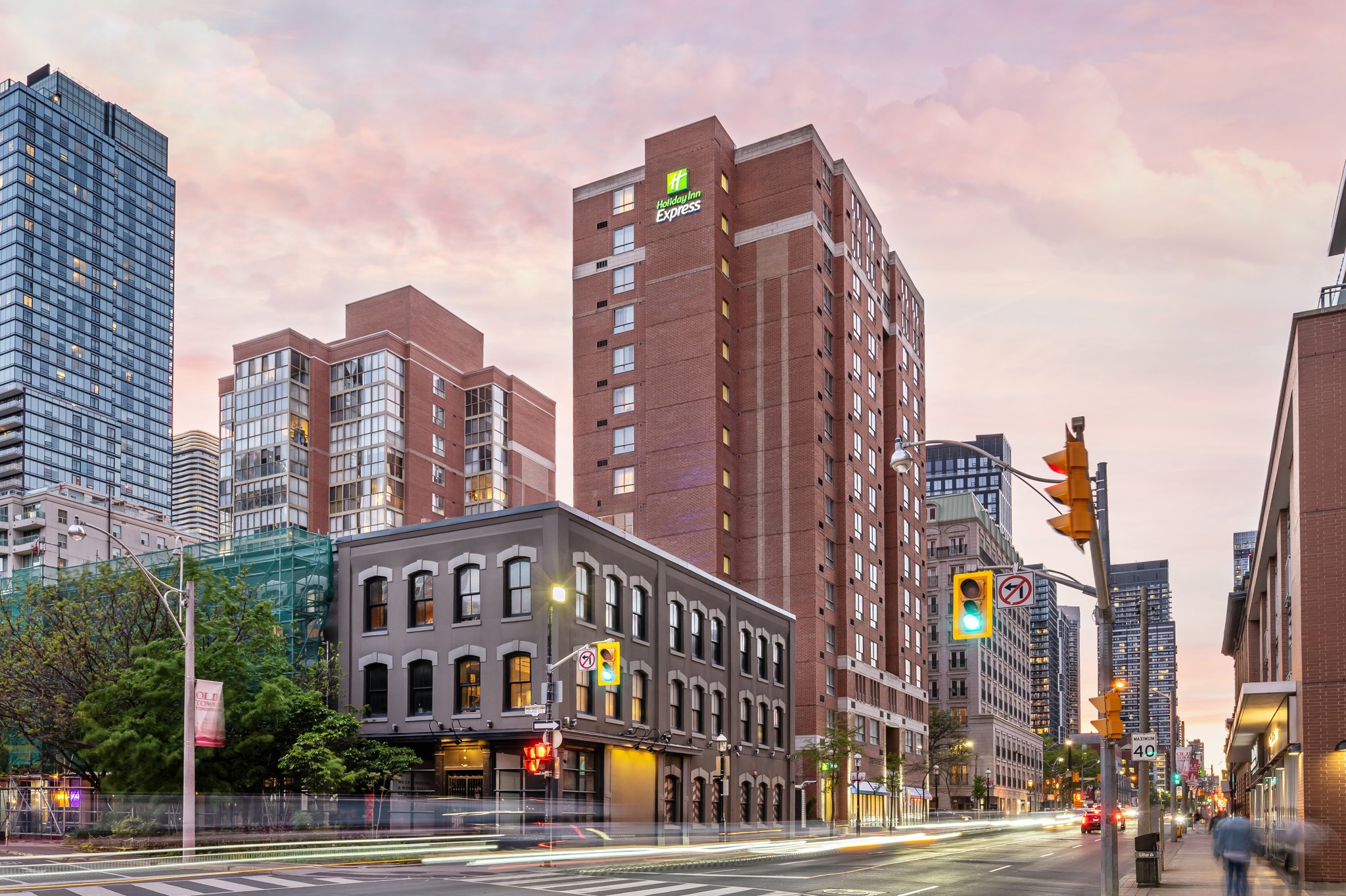 Holiday Inn Express Toronto Downtown by IHG