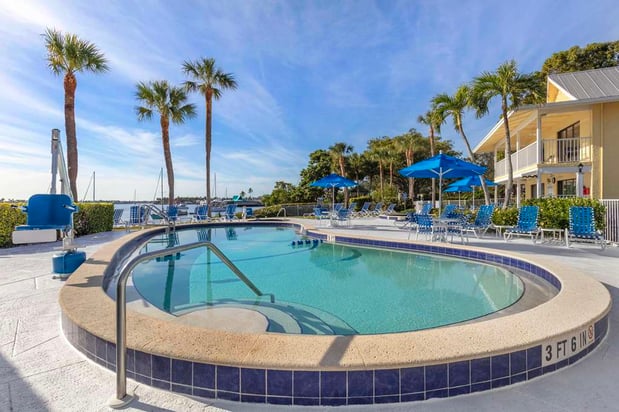 Images Hilton Vacation Club Charter Club Naples Bay
