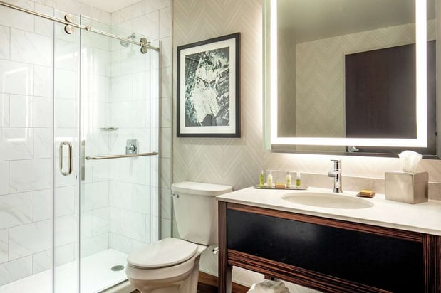 Images DoubleTree by Hilton Youngstown Downtown