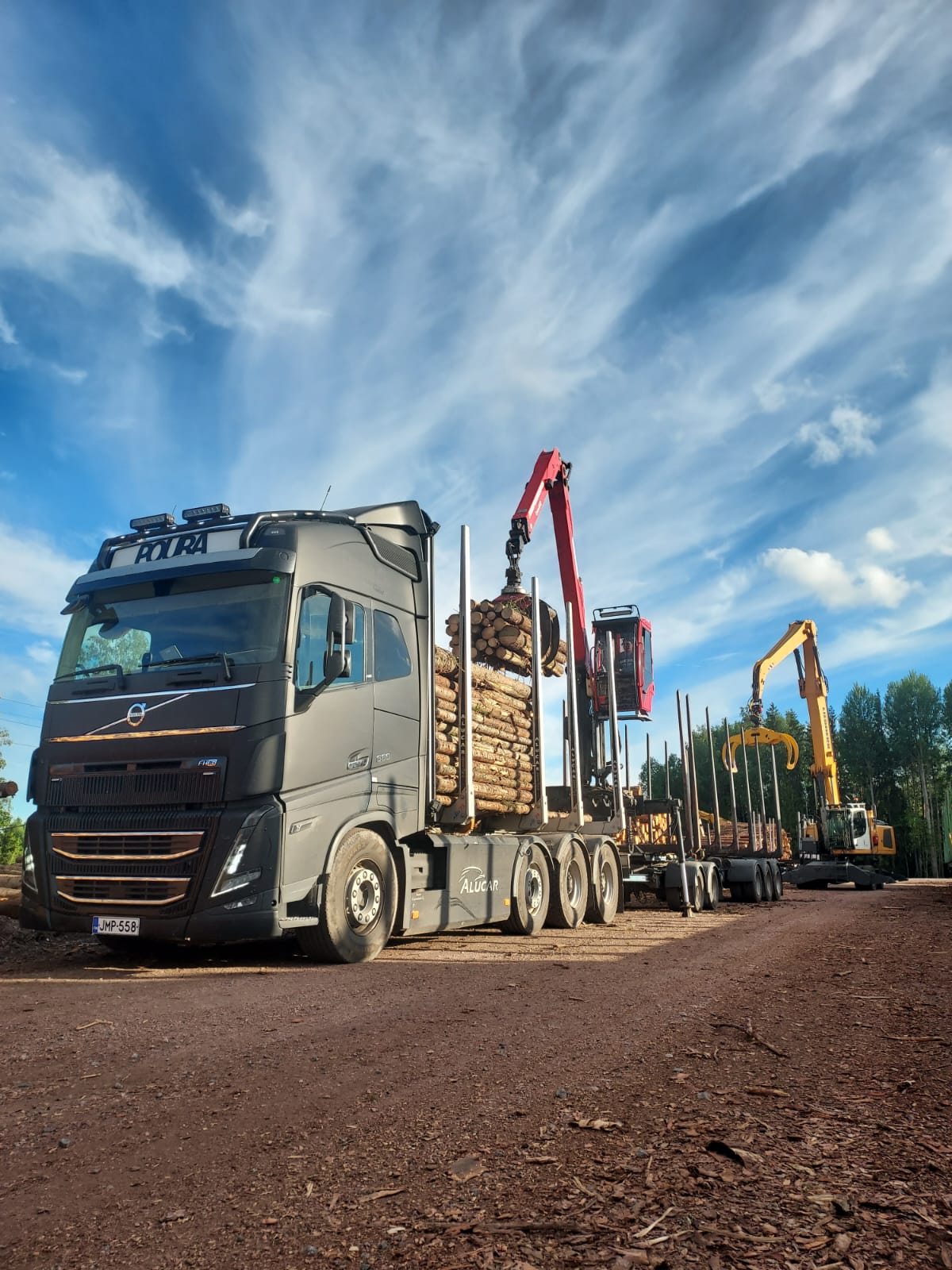 Images Pohjolan Polttopuu/Poura Oy