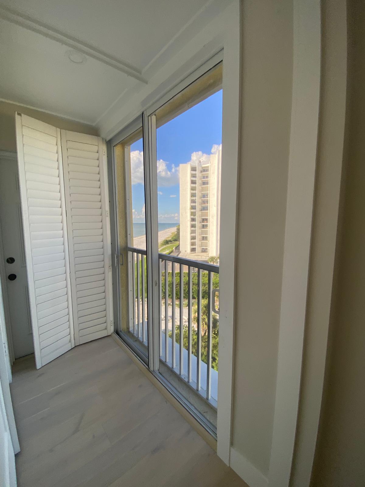 Sliding Doors Of Naples Image