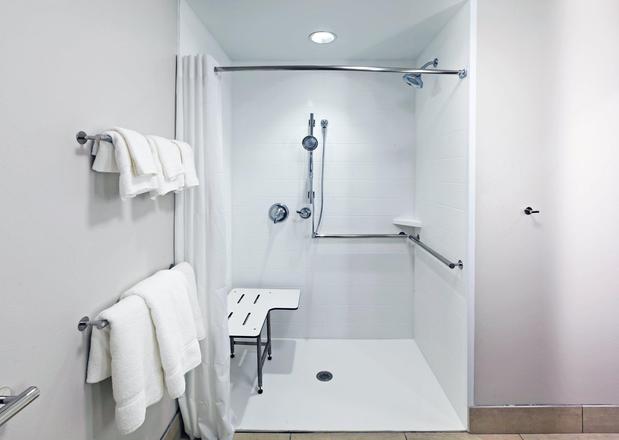 Images Holiday Inn Express & Suites Chanute by IHG