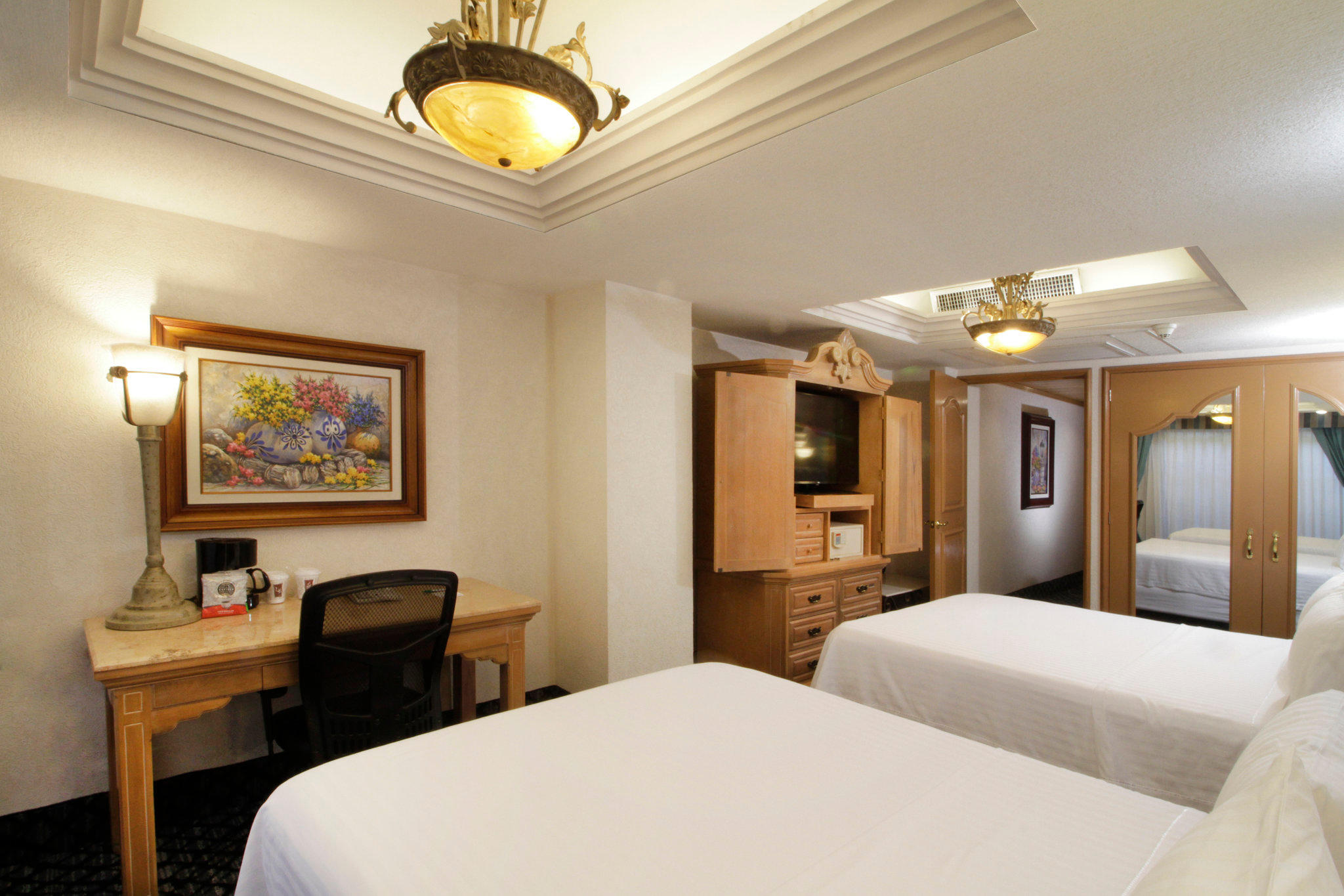 Images Holiday Inn Queretaro-Centro Historico, an IHG Hotel