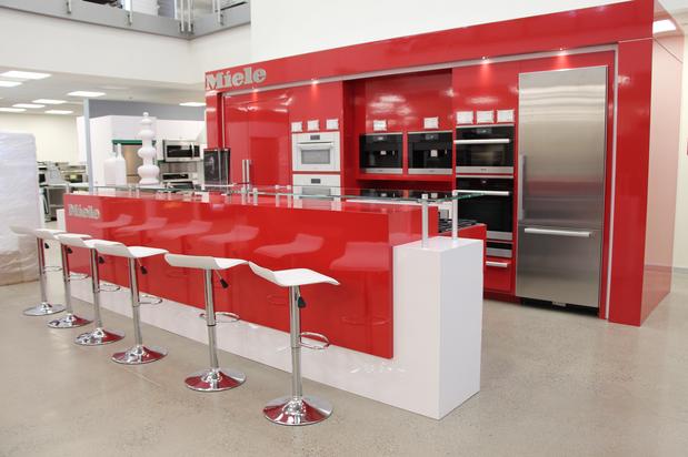 Images AJ Madison Home & Kitchen Appliances Showroom