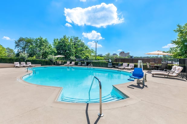 Images Holiday Inn Express Atlanta Galleria-Ballpark Area by IHG