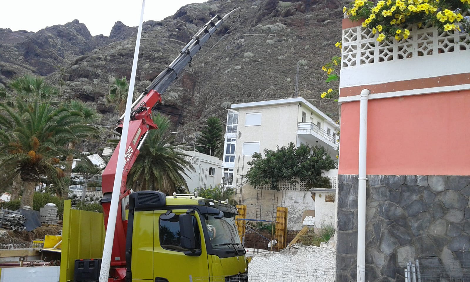 Images Transportes y Grúas Sisi