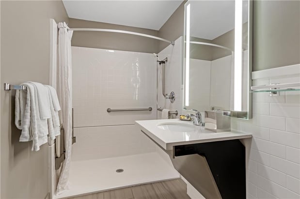 Images Executive Residency by Best Western Waterloo & Cedar Falls