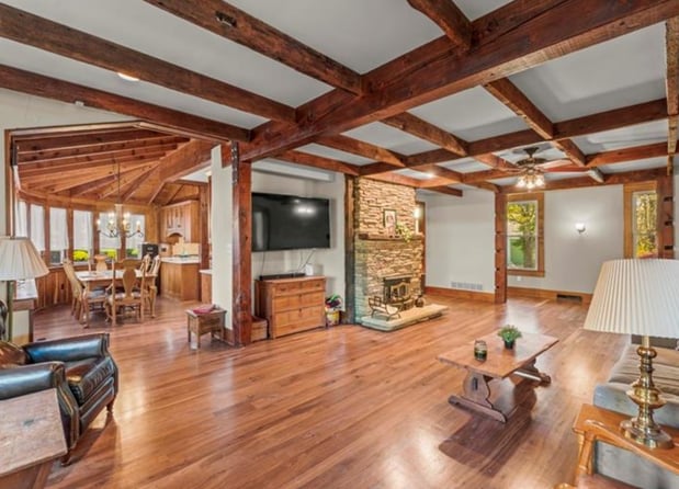 Images Ed Noschese and Kim Rostron Team - The Best Agents Ever, LLC