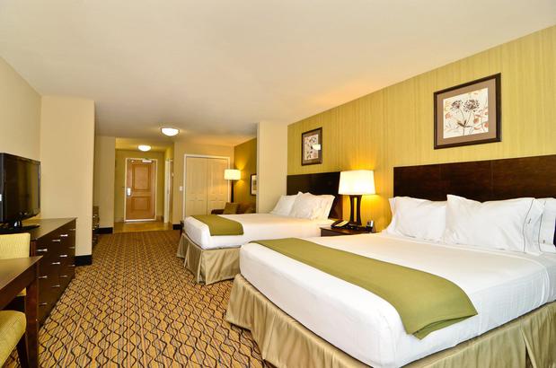 Images Holiday Inn Express & Suites Williston, an IHG Hotel