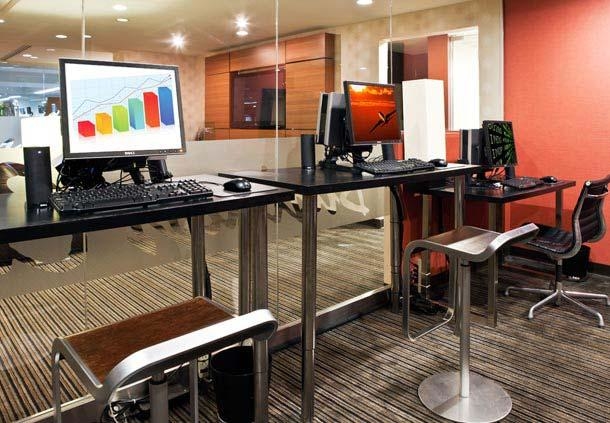 Center City Philadelphia Hotel - Residence Inn by Marriott Philadelphia Center City - Complimentary Business Center