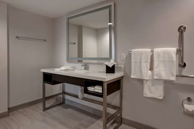 Images Embassy Suites by Hilton Oklahoma City Northwest