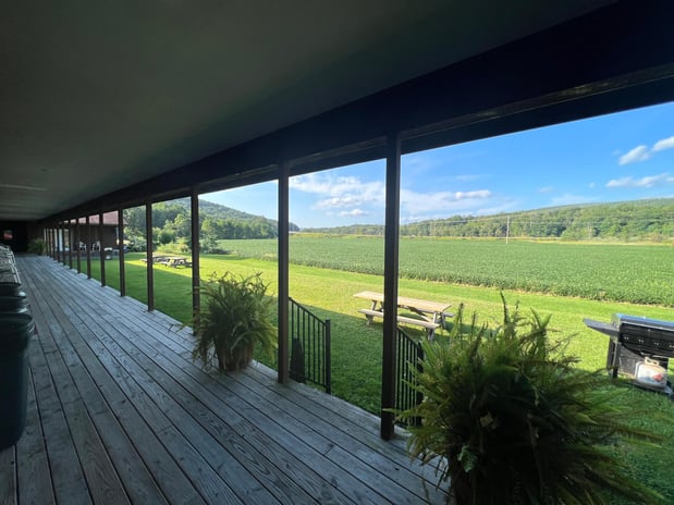 Images Redwood Inn & Suites