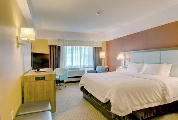 Images Hampton Inn & Suites Boston Crosstown Center