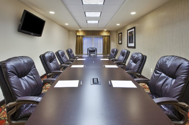 Images Holiday Inn Express & Suites Wheeling by IHG