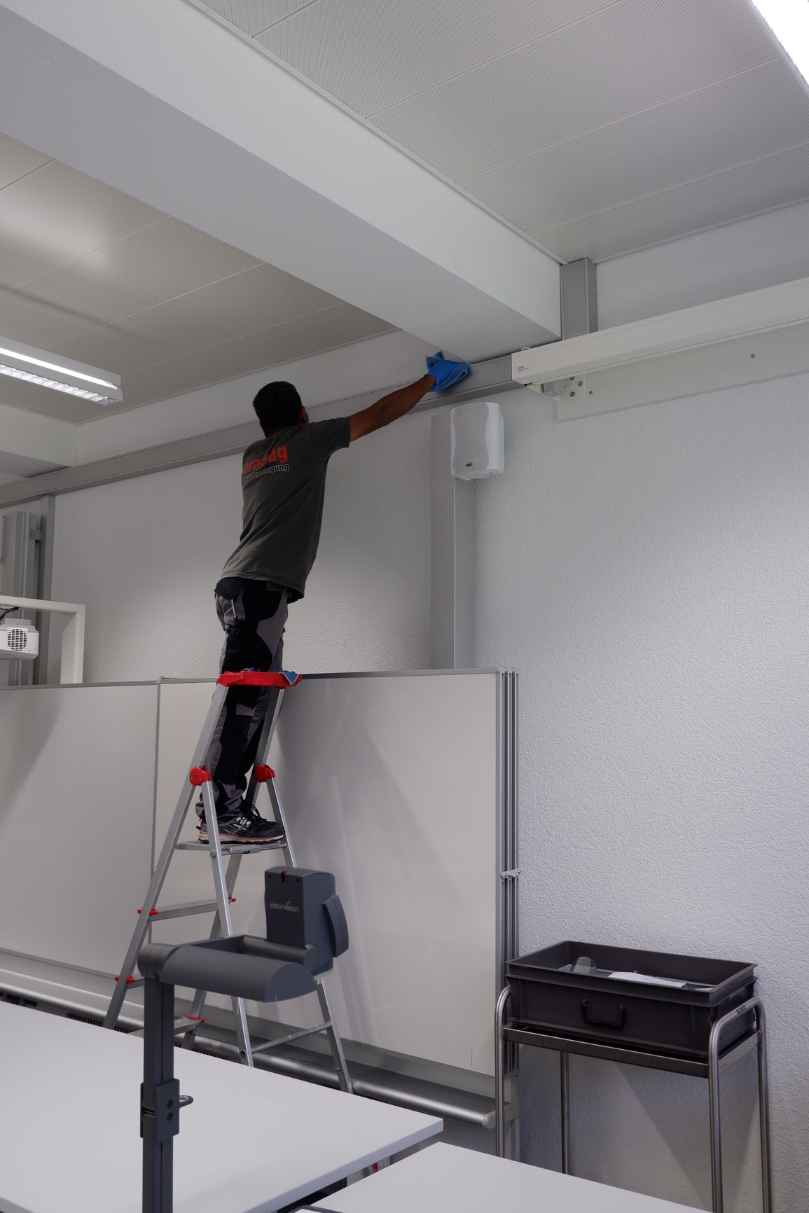 Bilder arag Gebäudereinigungs AG