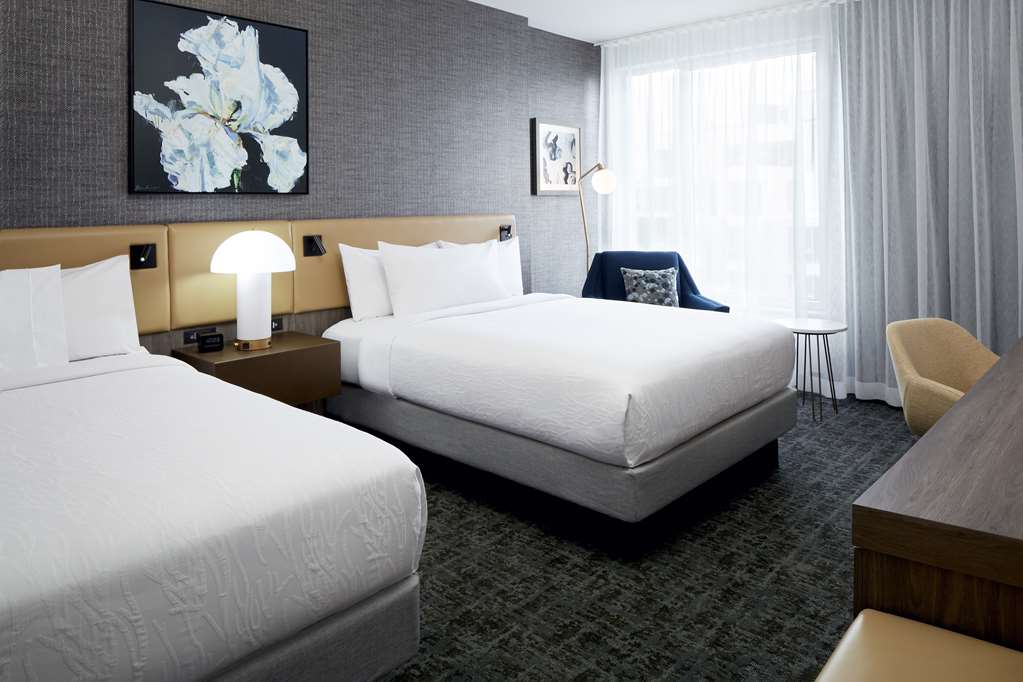 Guest room Hilton Garden Inn Montreal Midtown Montreal (514)370-3300
