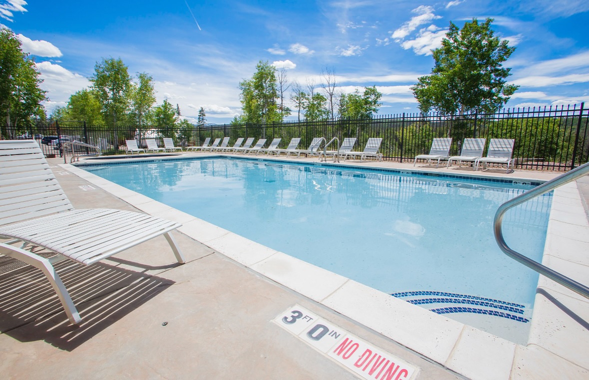 The Cabins at Bear River Lodge Image