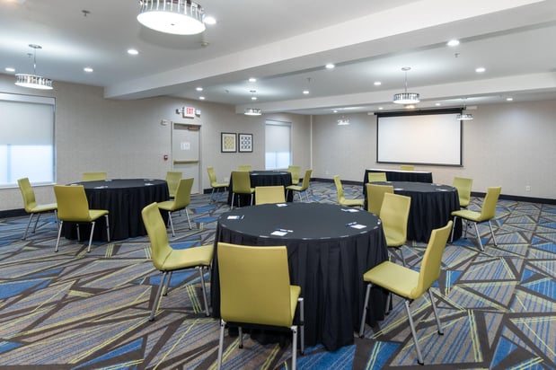Images Holiday Inn Express & Suites Arlington (I-20-Parks Mall) by IHG