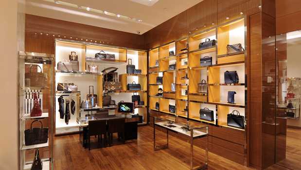 Images Louis Vuitton New York Saks Fifth Ave