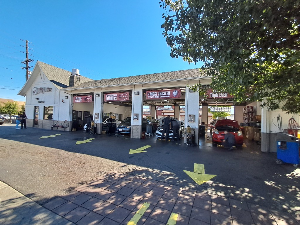 Jiffy Lube Image