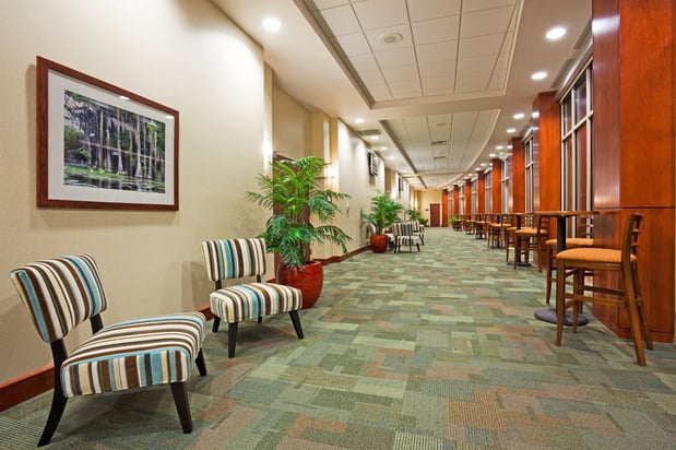 Images Holiday Inn Madison at the American Center by IHG
