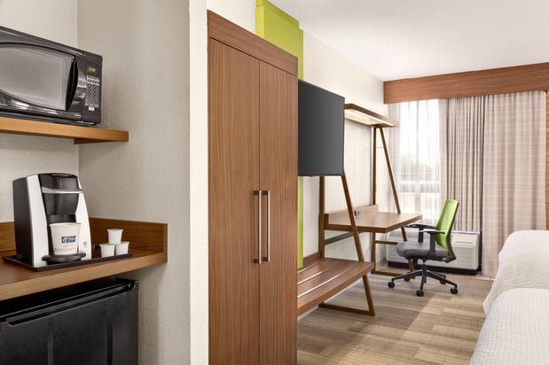 Images Holiday Inn Express San Antonio-Airport by IHG