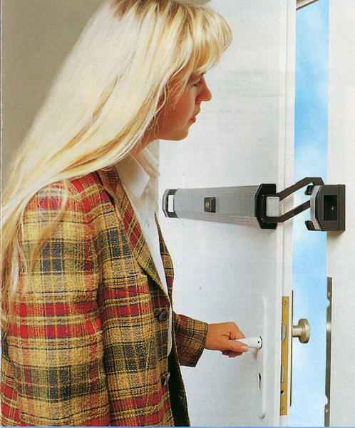 Schlüsseldienst Münch, Feuerbachweg 23 in Neuss