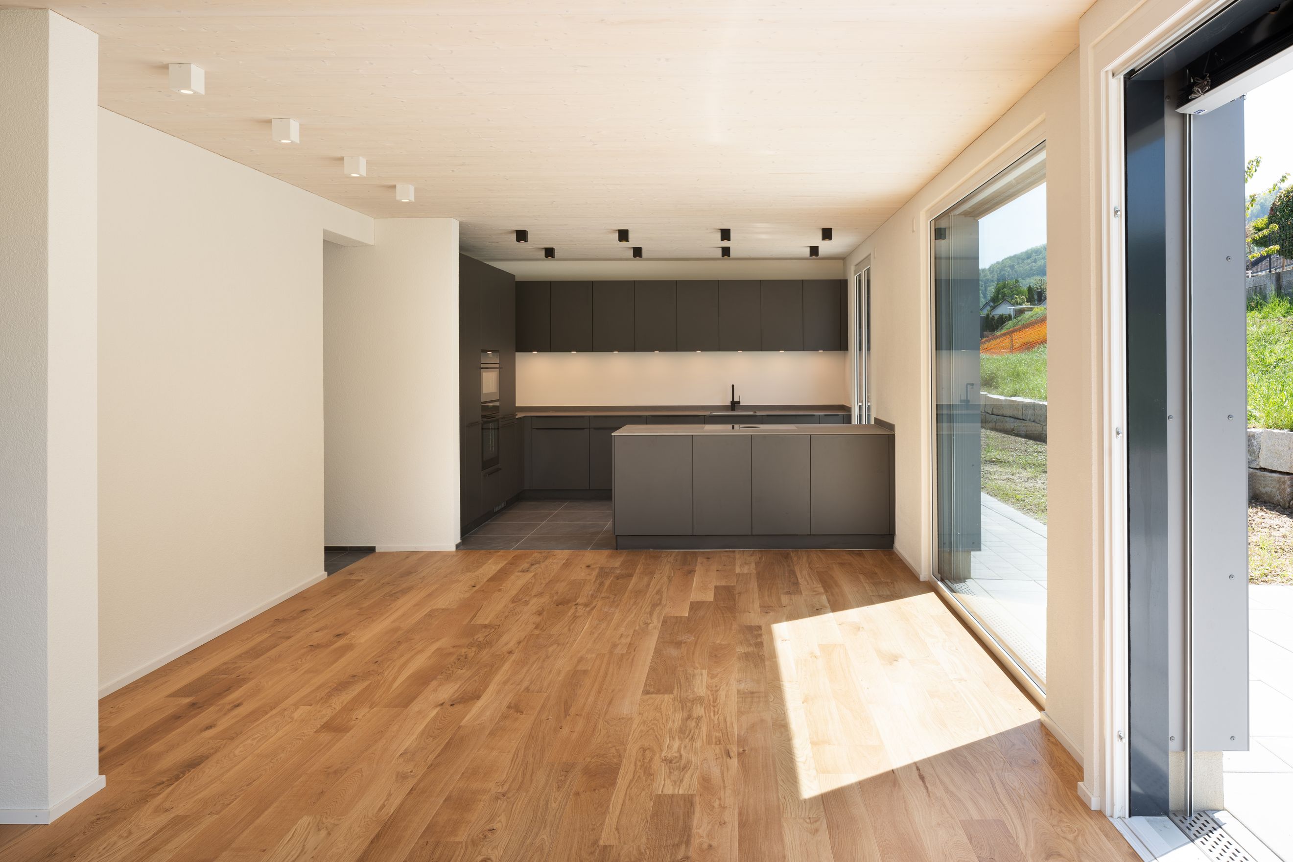 Bilder LT Building Solutions AG