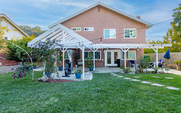 Images Javier Ramirez Realtor - Re/Max Innovations