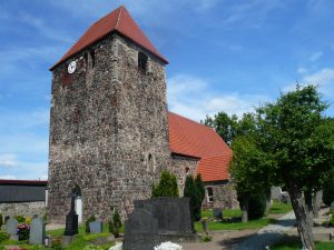 Kirche Garzin - Ev. Kirchengemeinde Märkische Schweiz, Dorfstraße in Garzau-Garzin