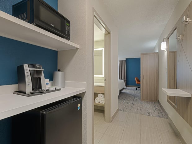 Images Holiday Inn Express & Suites Ft. Lauderdale-Plantation by IHG