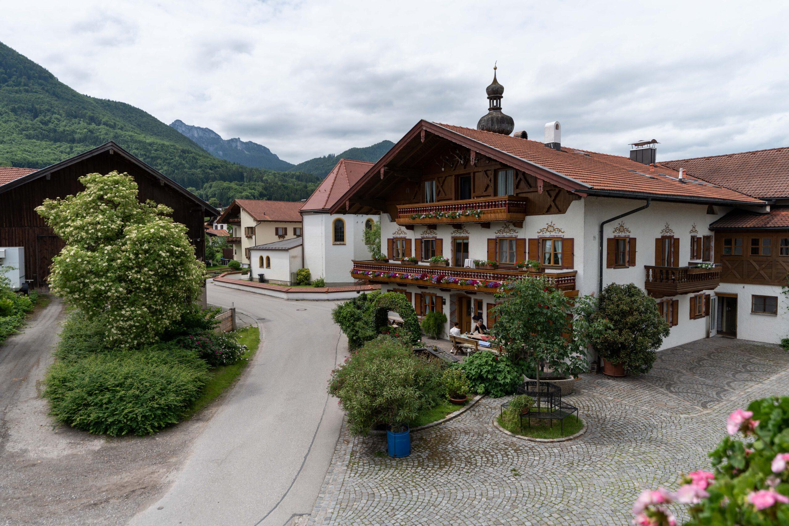 FeWo Chiemgau - Eintreten, Wohlfühlen & Entspannen, Kirchpl. 10 in Grassau