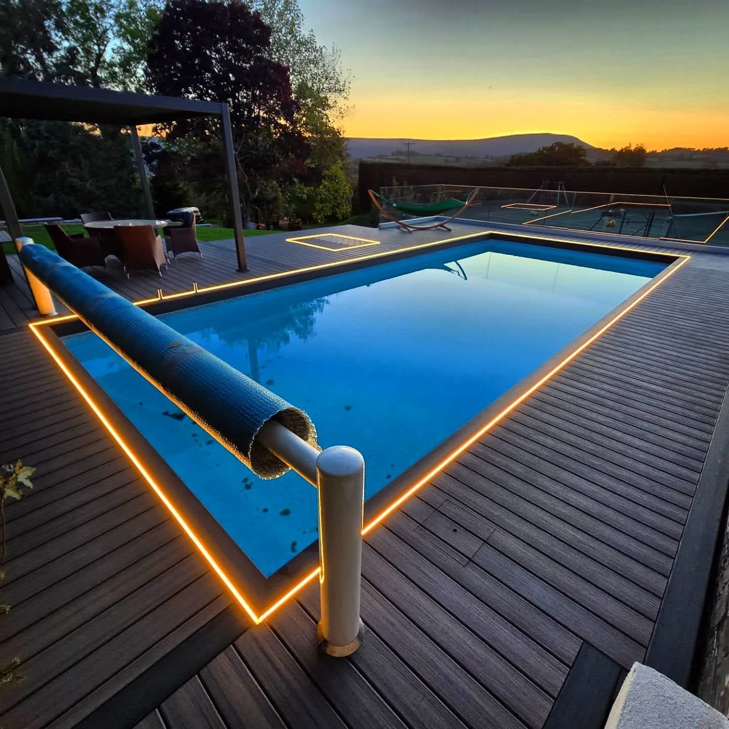 Images Ellis Decks Ltd