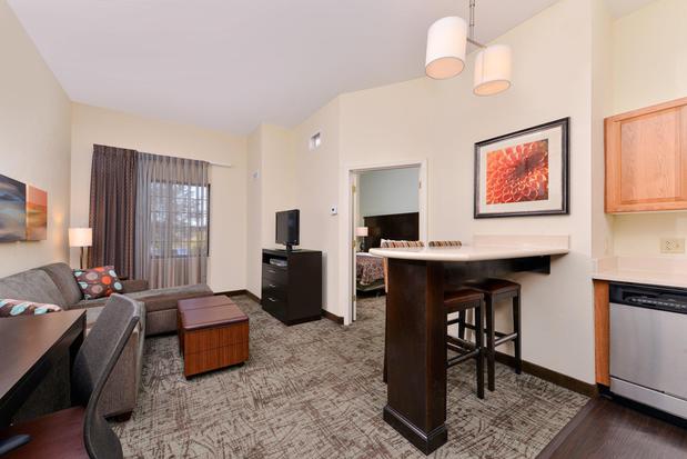 Images Staybridge Suites Ofallon Chesterfield by IHG